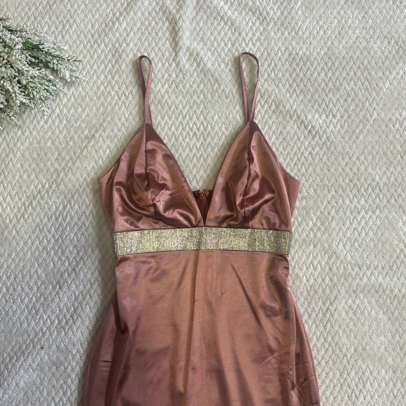 FASHION NOVA DIAMANTE DEEP ROSE PINK DRESS SIZE SMALL - Picture 3 of 4